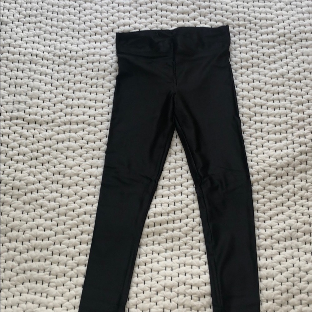 Koral sz SM black shiny leggings